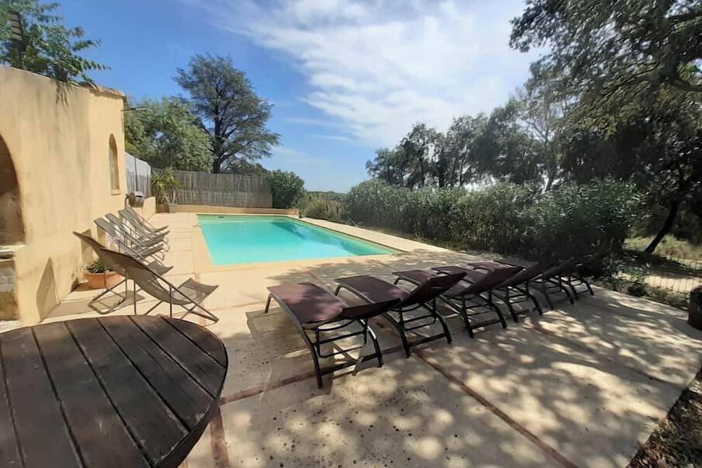 Gite moderne climatisé en pleine nature/oliveraie, grande piscine in Boisseron, Côte méditerranéenne (France)