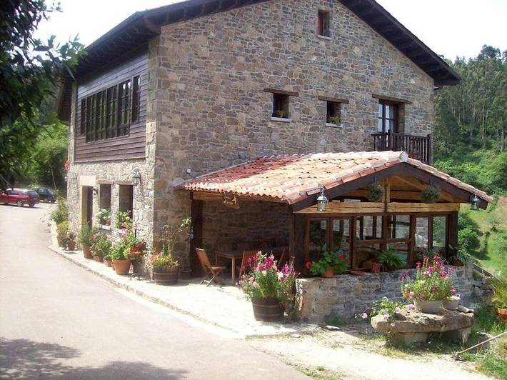 Casa rural para 2 personas, con Balcón además de Jardín y Vistas en Colunga