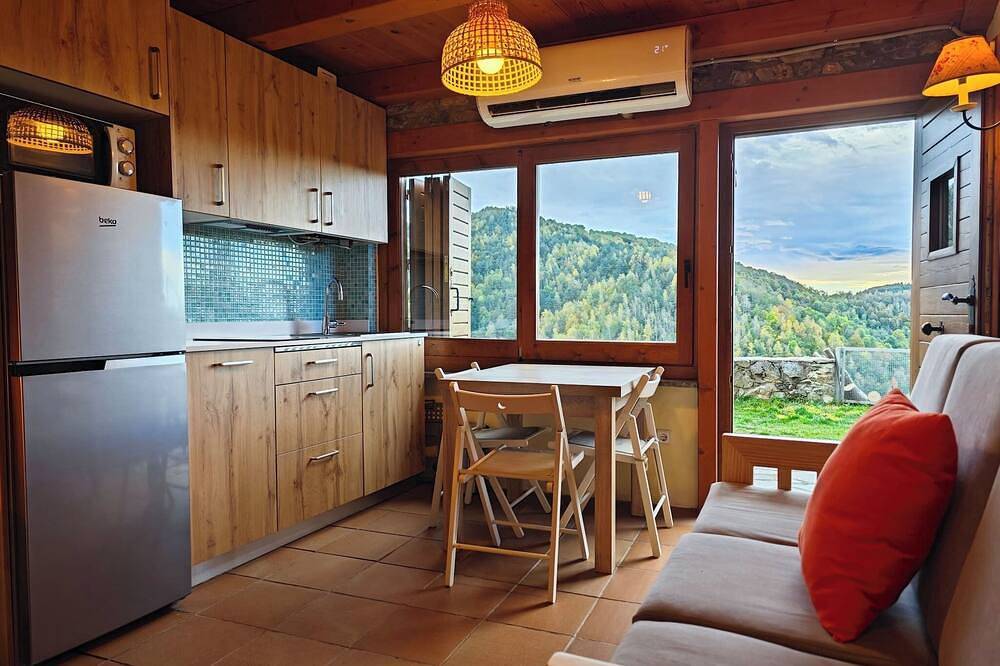 La Cabanya de Can Menut in Molló, Pirineo Catalan