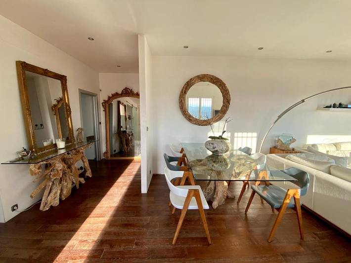 Villa pour 4 personnes, avec Balcon et Terrasse ainsi que Jardin et Piscine à Nice - 2