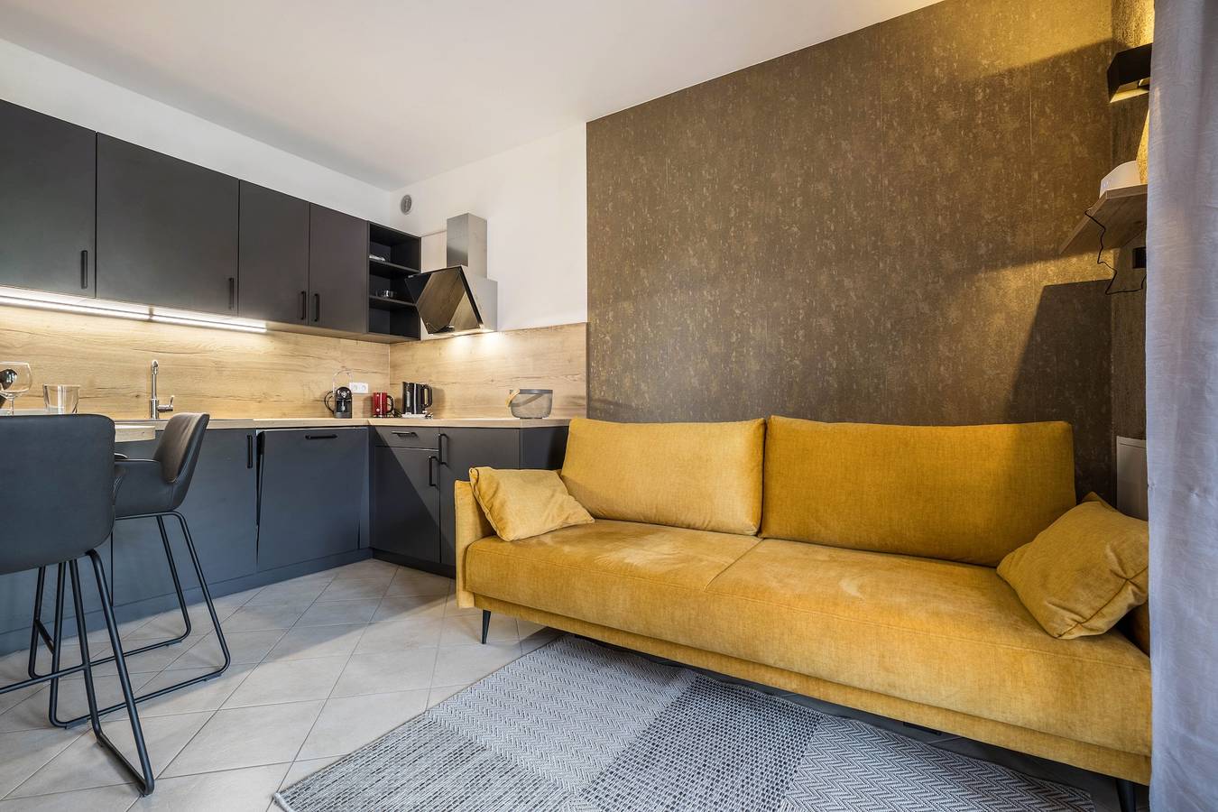 Ganze Wohnung, Wohnung 'Perlago' mit Gemeinschaftspool, Wi-Fi und Klimaanlage in Costermano, Gardasee-Berge