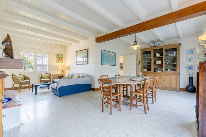 Location de vacances pour 7 personnes, avec terrasse et jardin, animaux acceptés dans La Grande plage (Saint-Gilles-Croix-de-Vie) - 4