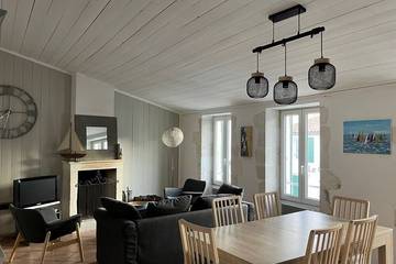 Gîte pour 7 personnes, avec terrasse dans Port de la Flotte-en-Ré