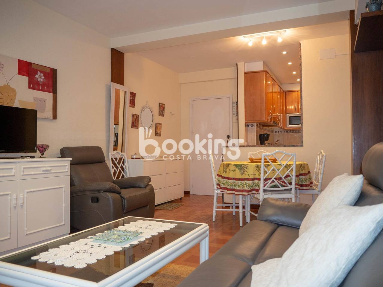Apartamento vacacional entero, Apartamento en primera línea de mar con aparcamiento en el centro Playa de Aro in Platja d'Aro, Costa Brava