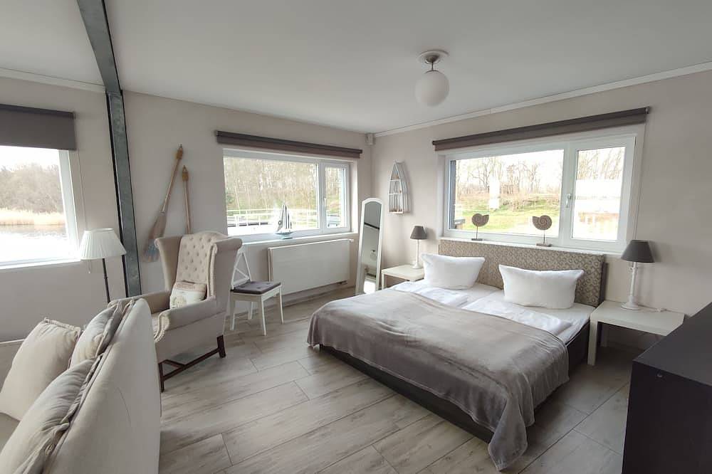 1. Schwimmendes Ferienhaus Möwe 1 - Schwimmende Ferienhäuser Gräbendorfer See in Laasow, Vetschau