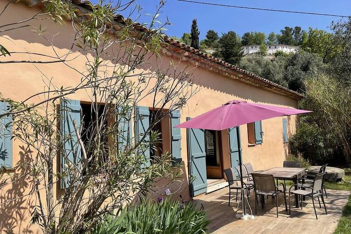 Chalet para 10 personas, con terraza y jardín - 1