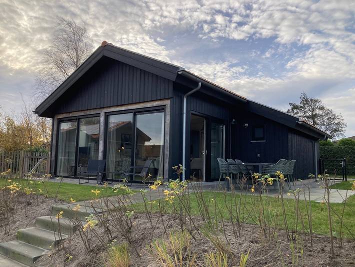 Ferienhaus für 5 Personen, mit Garten in Anjum