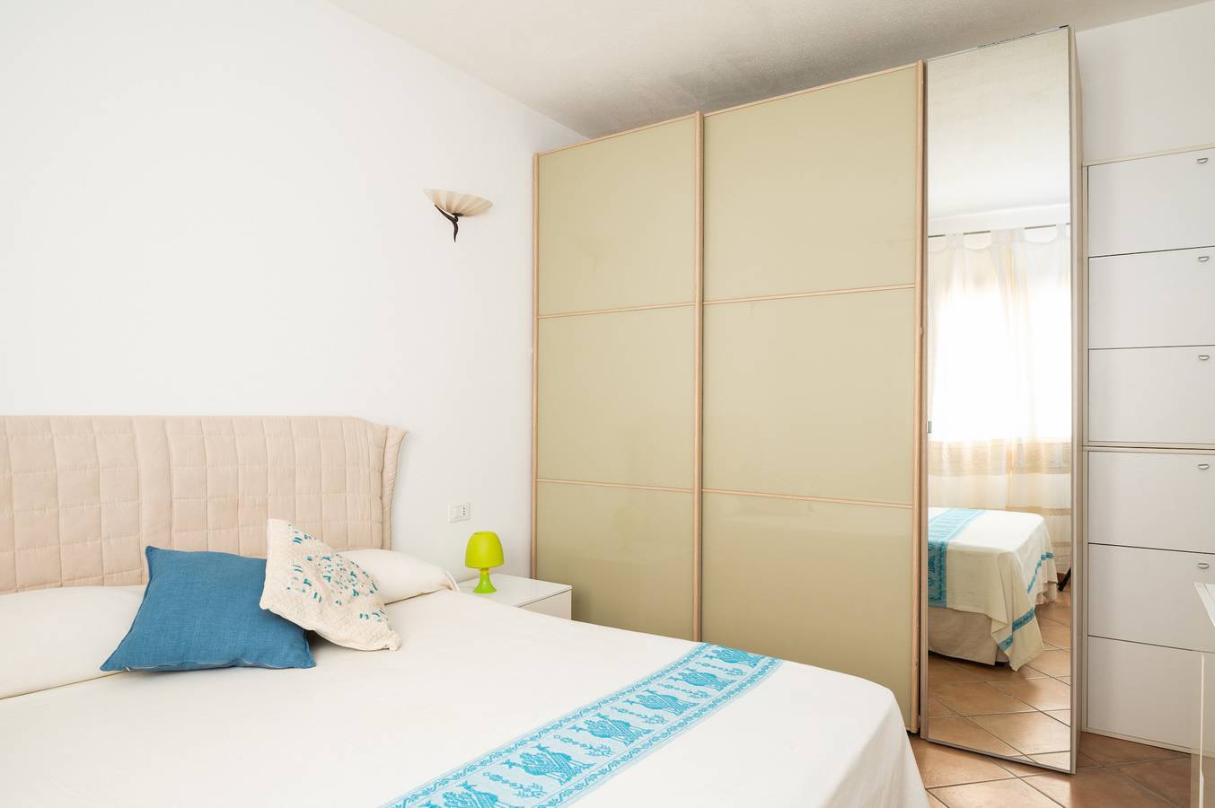 Appartamento intero, Myrsine 54 - appartamento con vista su Marina Maria e Tavolara in Murta Maria, Gallura