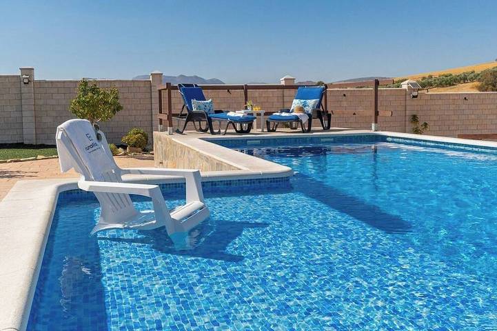 Casa rural para 10 personas, con jardín en Teba