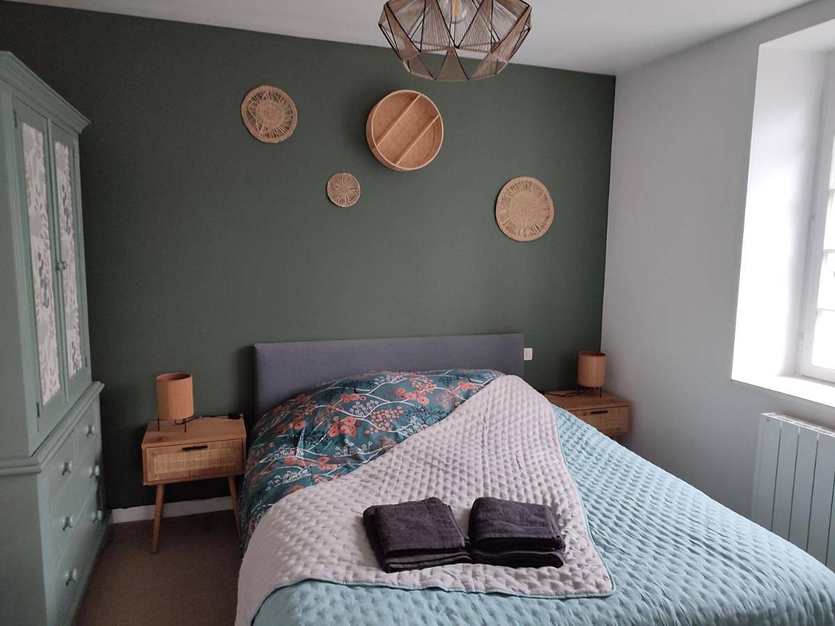 Appartement entier, One-Bedroom Apartment in Josselin, Région de Pontivy