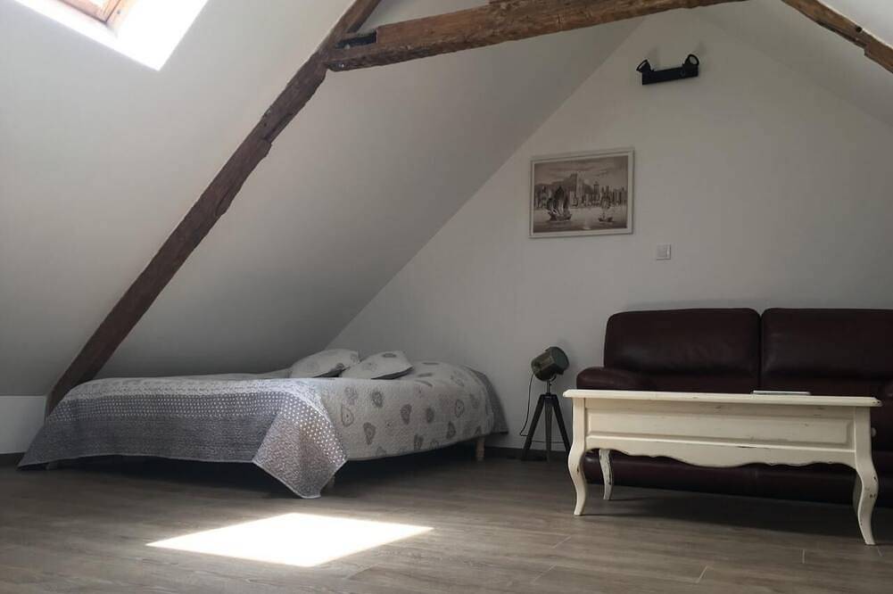 Apartamento entero, Apartamento-Apartamento-Baño privado externo in Saint-Aurélien, Región de Limoges