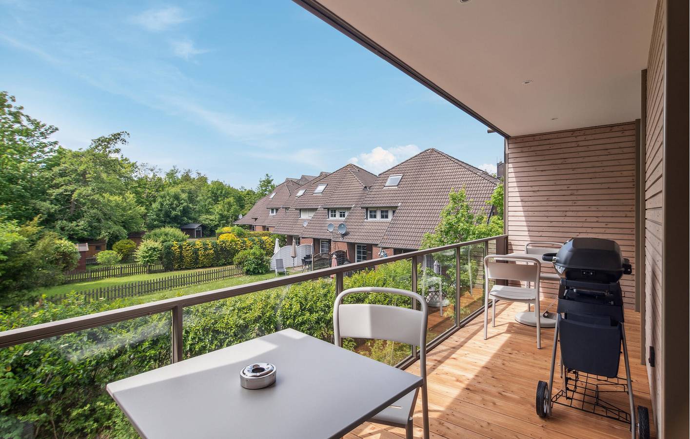 Ganze Ferienwohnung, Appartement am Strand mit Surfen, Angeln und Garten in Tossens, Butjadingen