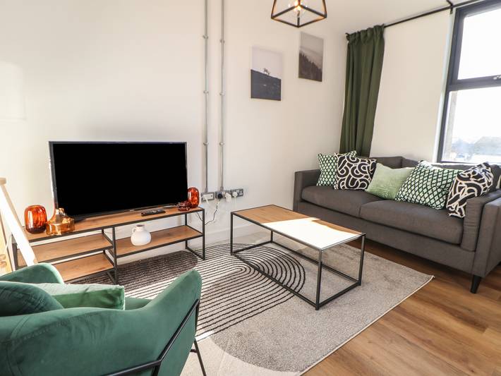 Apartment for 4 people, with garden in Warrington
