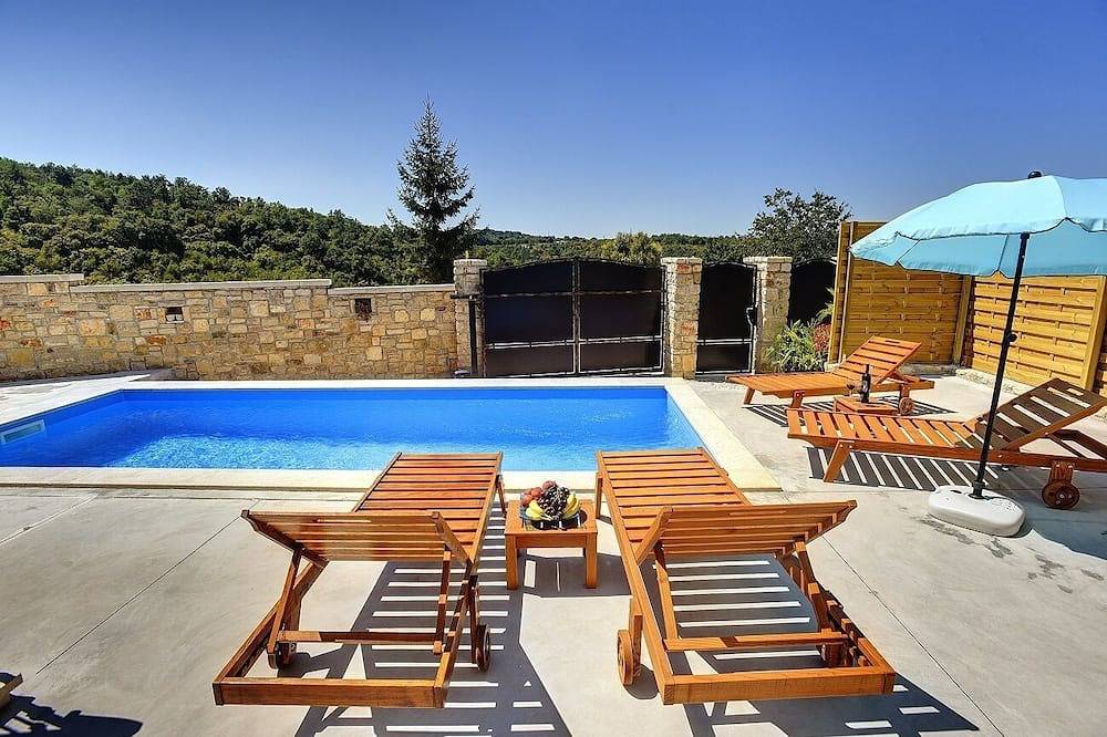 Casa vacanza a Pisino a partire da 196€ a notte
