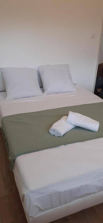 Gîte pour 4 personnes, avec vue et terrasse à Omessa - 4