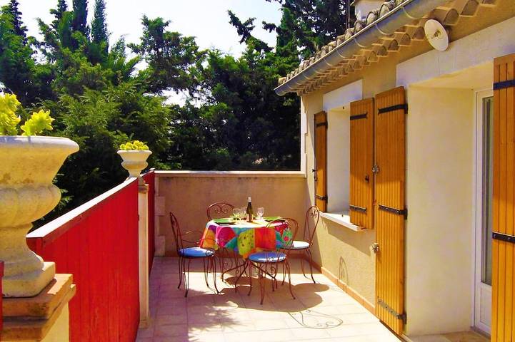 Ganze Wohnung, Cozy Appart-Villa + Terrasse & Hof 2 pers in Provence in ein Dorf nähe Avignon in Vedène, Vaucluse