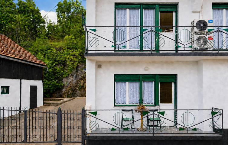 Gemütliche 220 m² große Wohnung mit Terrasse, WLAN, Parkplatz und Petanque in Zagreb und Umgebung