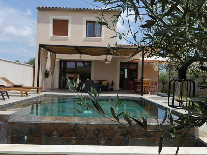 Chalet para 7 personas, con terraza además de jardín y piscina - 1