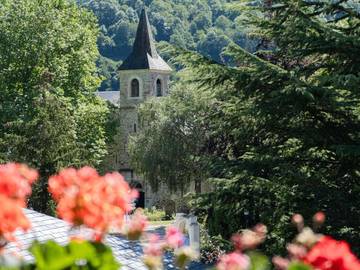 Hôtel pour 3 personnes, avec vue ainsi que sauna et jardin, animaux acceptés dans Thermes de Saint-Lary Soulan