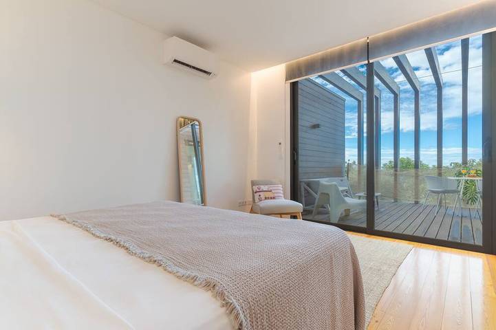 Location de vacances pour 3 personnes, avec terrasse ainsi que jardin et piscine à Jardim do Mar - 3