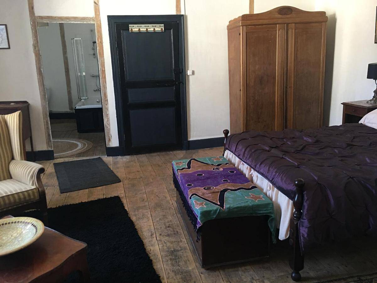 Double Room with Private Bathroom in Civray, Vienne (France)