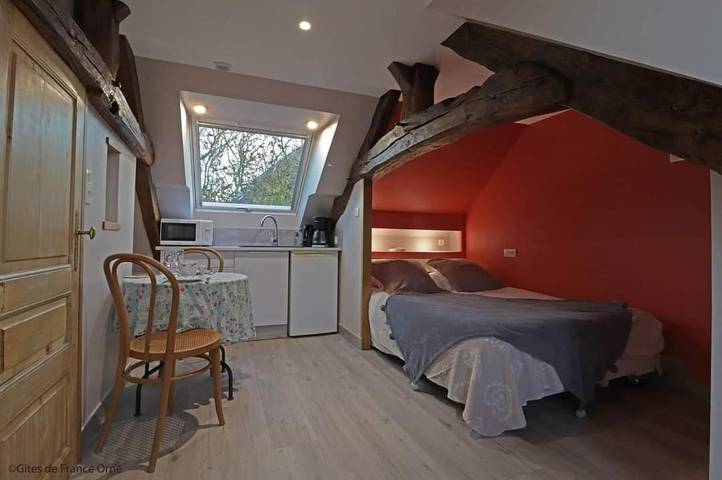 Maison d’hôte pour 3 personnes, avec Balcon et Terrasse ainsi que Jardin et Vue