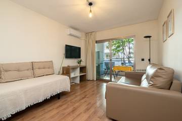 Apartment for 4 People in Salou, Costa Dorada, Photo 2