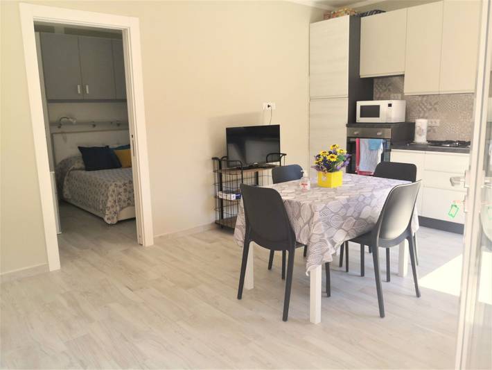 Appartamento intero, Appartamento vacanze per 4 persone con giardino in San Bartolomeo al Mare (Città), San Bartolomeo al Mare