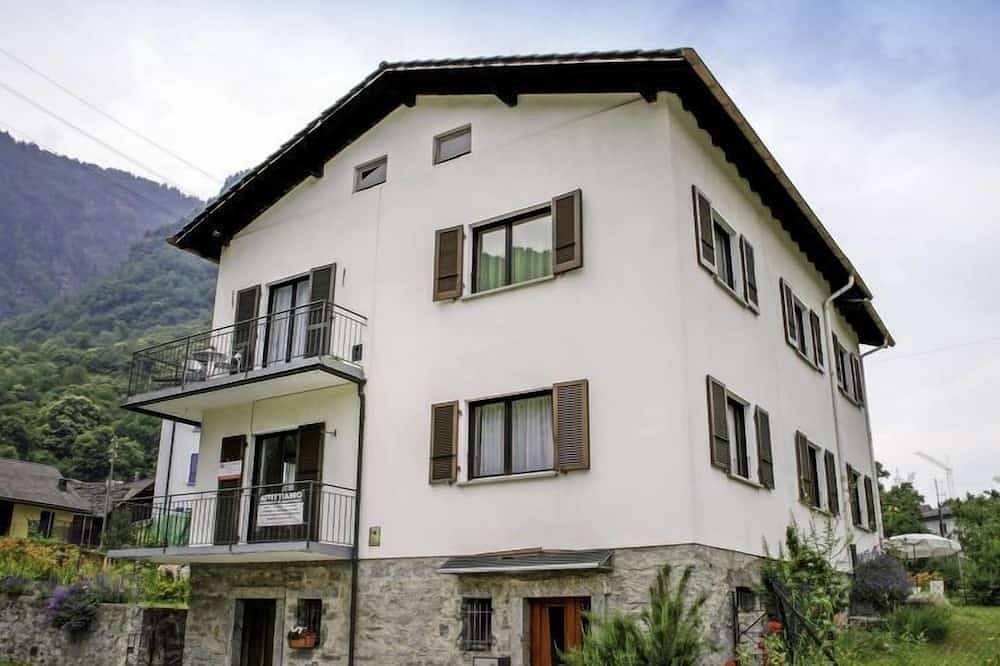 Ganze Wohnung, Ferienwohnung Gemma in Chironico, Tessiner Alpen