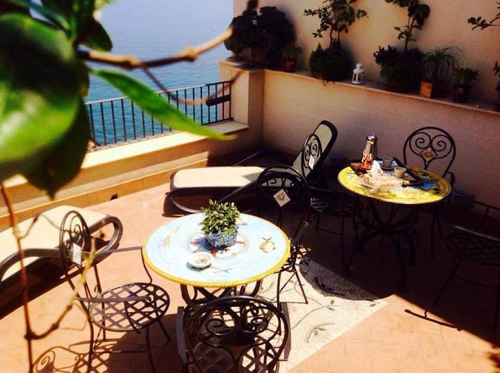 B&b per 4 persone, con Balcone e Idromassaggio nonché Terrazza e Panorama a Scilla