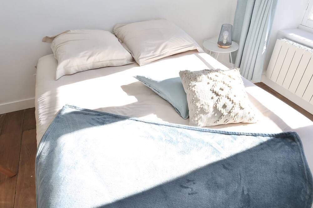Apartamento entero, Napoléon Gare 1 ★ Studio ★ Lumineux★ Bylocly in Pontivy, Pontivy region