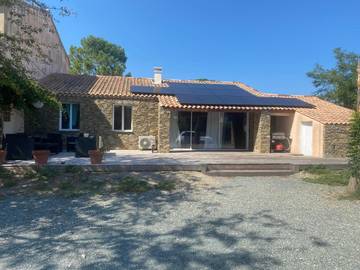 Gîte pour 9 personnes, avec jardin et piscine à Lucciana