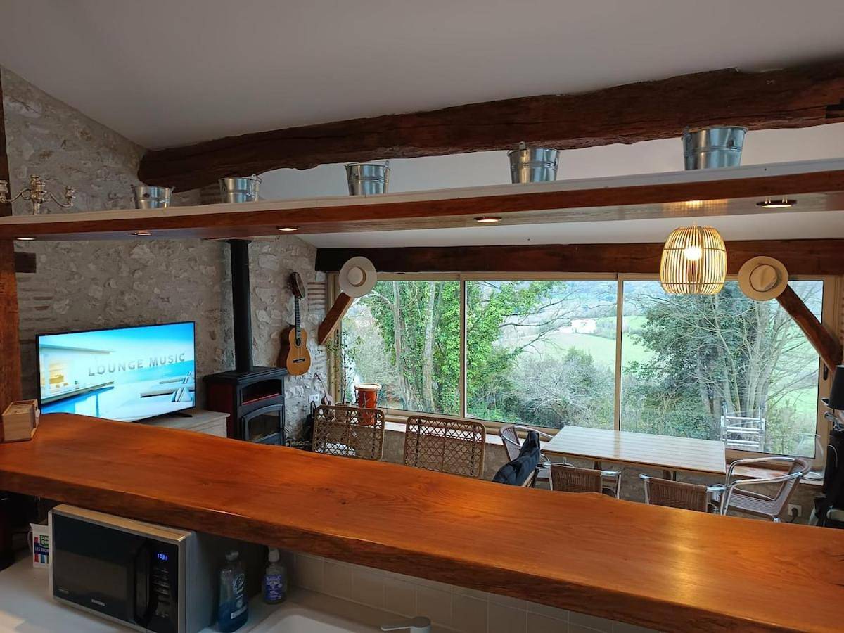 Two-Bedroom House in Monclar, Région de Villeneuve-sur-Lot