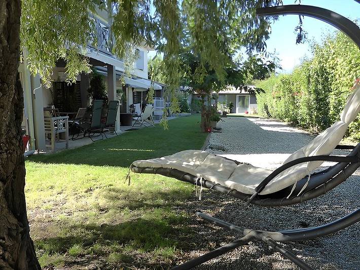 Gîte pour 4 personnes, avec terrasse et jardin à Latresne