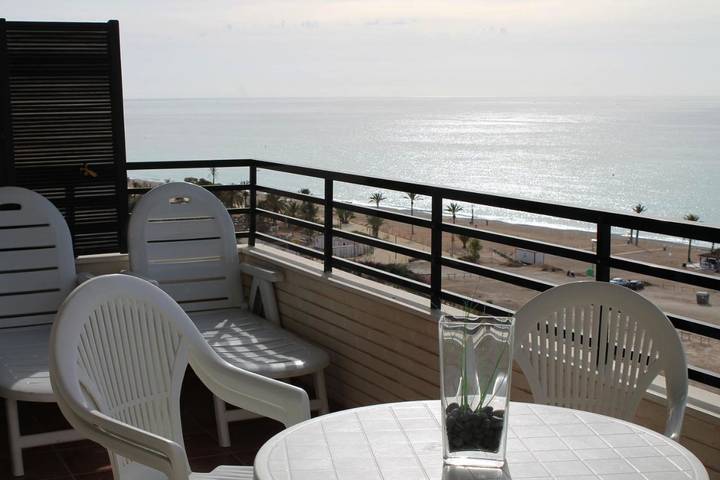 Appartement de vacances pour 6 personnes, avec piscine ainsi que vue et jardin