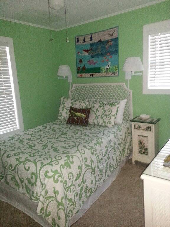 Vacation rental for 6 people, with yard in Vilano Beach