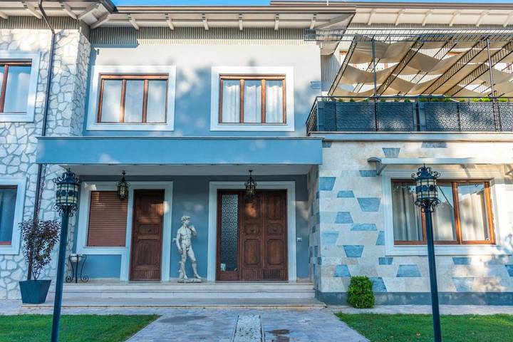 Location de vacances pour 2 personnes, avec jardin et vue, adapté aux familles dans Cassino - 4