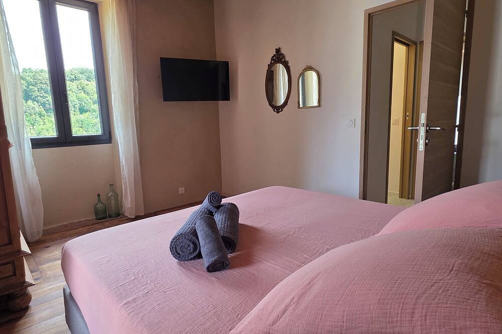La Casuccia, private pool in Venzolasca, Corte region