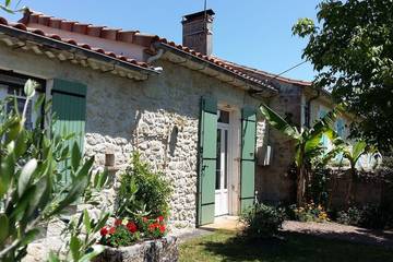 Gîte pour 5 personnes, avec terrasse et jardin à Jau-Dignac-et-Loirac
