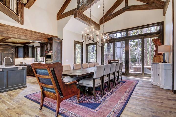 Vacation home for 14 people, with hot tub and balcony in Breckenridge