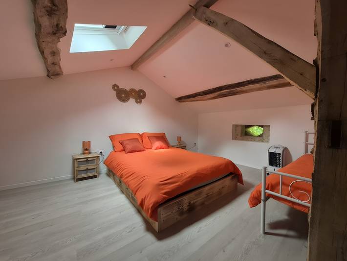 Casa rural '"Le Nid Douillet"' con piscina privada, terraza privada y wifi in Anthé, Quercy