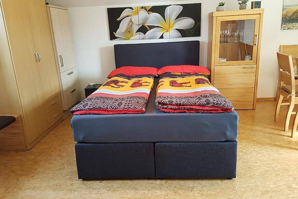Ganze Wohnung, Ferienwohnung mit Balkon zur Südseite in Rötz, Ostbayern