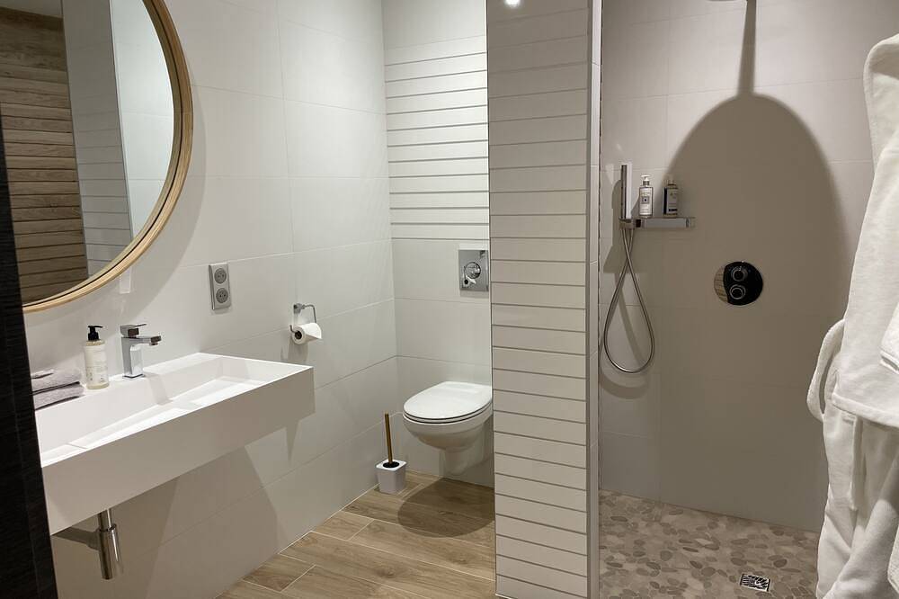 Sunset Deluxe Room - Double - Outdoor Jacuzzi in Roye, Haute-Saône