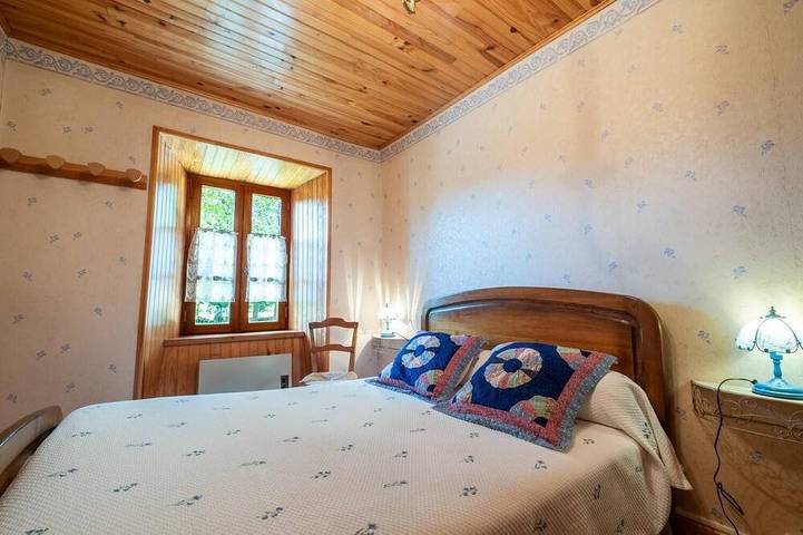 Location de vacances pour 8 personnes, avec jardin, animaux acceptés à Sainte-Colombe-de-Peyre - 2