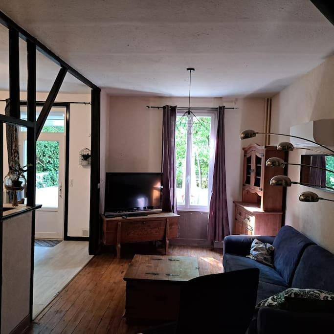 Gîte pour 5 personnes, avec vue et jardin à Jaujac - 2