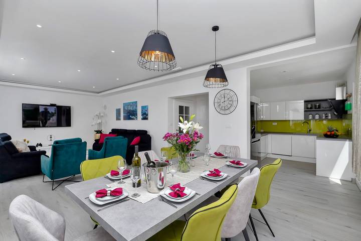 Villa für 8 Personen, mit Meerblick und Pool sowie Garten, mit Haustier in Makarska - 3