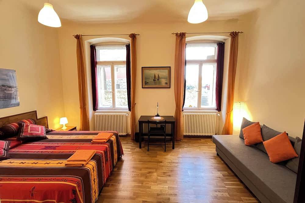 Entire apartment, Tigor holiday house (art nouveau style) in the historic center of Trieste in Trieste, Trieste Province