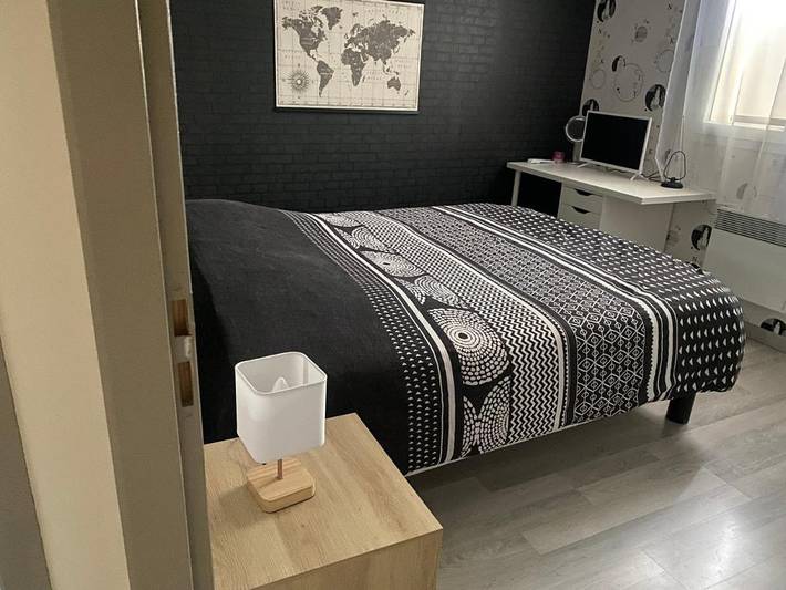 Location de vacances pour 2 personnes, avec jardin et terrasse ainsi que piscine et vue à Sadirac - 4