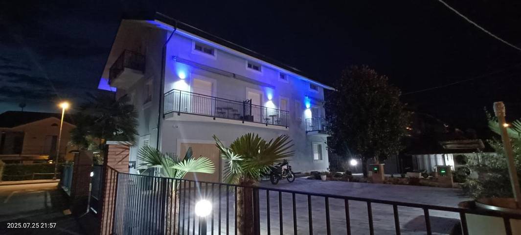 Chambre d’hôte pour 2 personnes, avec sauna ainsi que vue et jardin