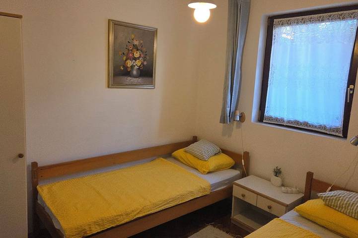 Ganze Wohnung, Luxus-Appartement mit Panoramameerblick in Tisno, nur 100 Stufen zum Meer in Tisno, Dalmatinisches Festland